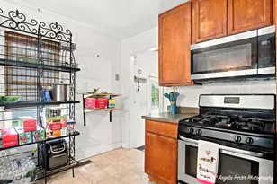 1019 N Madison St, Woodstock, IL 60098 - Photo 9