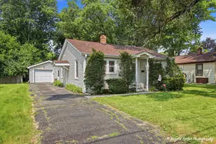 1019 N Madison St, Woodstock, IL 60098 - Photo 1