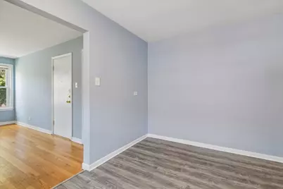 9116 Keating Avenue #2B, Skokie, IL 60076 - Photo 5