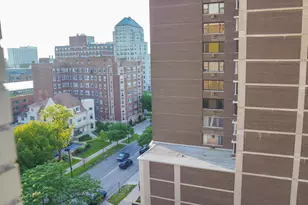 6301 N Sheridan Rd, Chicago, IL 60660 - Photo 9