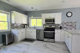 15018 W Russell Rd, Zion, IL 60099 - Photo 9