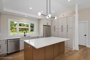 137 W Chicago Ave, Downers Grove, IL 60515 - Photo 5