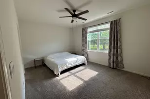 922 Darwin St, North Aurora, IL 60542 - Photo 5