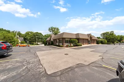1557 Warren Avenue, Downers Grove, IL 60515 - Photo 11