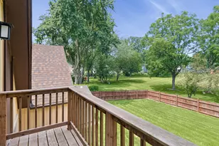 1539 Foxhill Rd, Naperville, IL 60563 - Photo 33