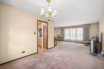 1305 E Sanborn Drive, Palatine, IL 60074 - Photo 9