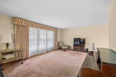 1305 E Sanborn Drive, Palatine, IL 60074 - Photo 5
