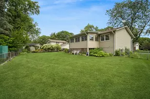 1305 E Sanborn Dr, Palatine, IL 60074 - Photo 25