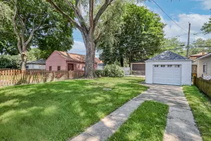 9121 S Utica Ave, Evergreen Park, IL 60805 - Photo 15