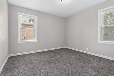 9121 S Utica Avenue, Evergreen Park, IL 60805 - Photo 11