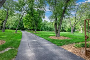 112 Brinker Rd, Barrington Hills, IL 60010 - Photo 5