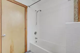 1663 W Pratt Blvd, Chicago, IL 60626 - Photo 21