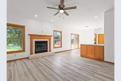 510 Zierke Court, Winnebago, IL 61088 - Photo 7