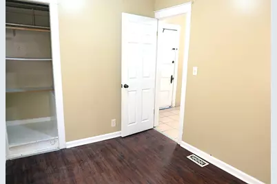 13223 S Buffalo Avenue, Chicago, IL 60633 - Photo 9