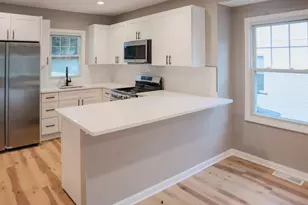 523 S Monterey Ave, Villa Park, IL 60181 - Photo 5