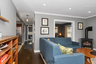 10029 S Central Park Ave, Evergreen Park, IL 60805 - Photo 9
