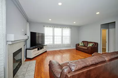 2468 Rosehall Lane, Aurora, IL 60503 - Photo 17