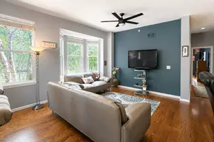 394 Broadmoor Ln, Bartlett, IL 60103 - Photo 9
