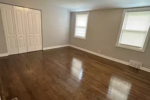8209 S Prairie Ave, Chicago, IL 60619 - Photo 23