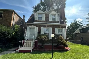 8209 S Prairie Ave, Chicago, IL 60619 - Photo 1
