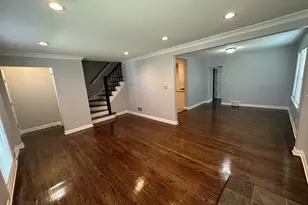 8209 S Prairie Ave, Chicago, IL 60619 - Photo 9