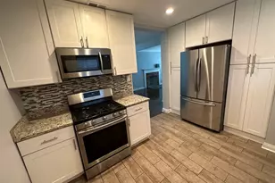 8209 S Prairie Ave, Chicago, IL 60619 - Photo 13