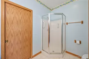 107 Fawn Ln, Elgin, IL 60120 - Photo 15