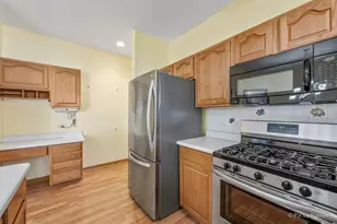107 Fawn Ln, Elgin, IL 60120 - Photo 11