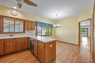 107 Fawn Lane, Elgin, IL 60120 - Photo 9