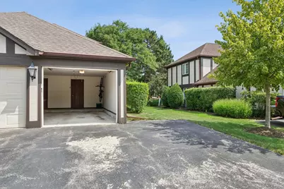 230 Windsor Lane #D, Willowbrook, IL 60527 - Photo 15