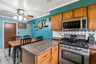 131 Innsbrook Dr, Streamwood, IL 60107 - Photo 7