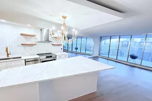 300 N State St, Chicago, IL 60654 - Photo 5