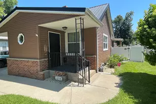 1054 Creve Coeur St, Lasalle, IL 61301 - Photo 1
