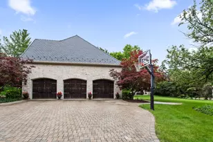 610 Grant Ct, Burr Ridge, IL 60527 - Photo 7