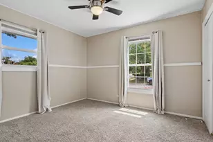 680 Brantwood Ct, Elk Grove Village, IL 60007 - Photo 13