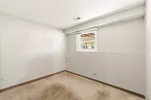 933 W Gilbert Ave, Palatine, IL 60067 - Photo 27