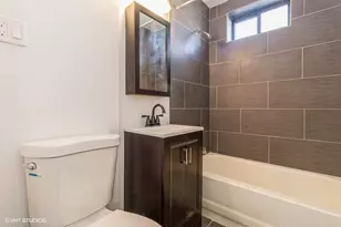 1430 N Dearborn Pkwy, Chicago, IL 60610 - Photo 5