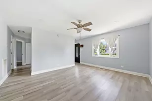 234 Arrowhead St, Park Forest, IL 60466 - Photo 5
