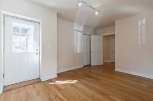 645 W Bittersweet Pl, Chicago, IL 60613 - Photo 15