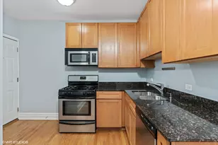 2839 N Sawyer Ave, Chicago, IL 60618 - Photo 17