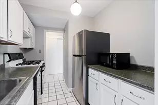 3950 N Lake Shore Dr, Chicago, IL 60613 - Photo 13