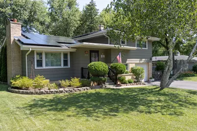 18148 W Lindenwood Drive, Grayslake, IL 60030 - Photo 1