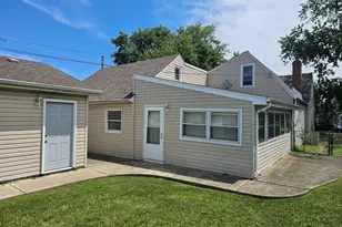 9642 Normandy Ave, Oak Lawn, IL 60453 - Photo 5
