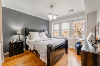 3214 W Berteau Avenue #2, Chicago, IL 60618 - Photo 5