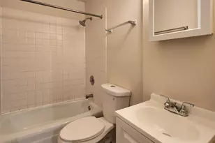 1504 N Dearborn Pkwy, Chicago, IL 60610 - Photo 5