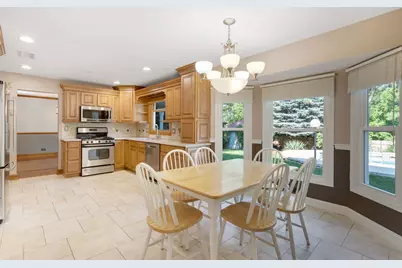161 Jackson Lane, Bloomingdale, IL 60108 - Photo 7