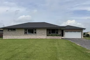 312 Chestnut St, Dalzell, IL 61320 - Photo 1