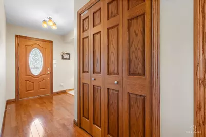 8124 Nottingham Road, Tinley Park, IL 60477 - Photo 3