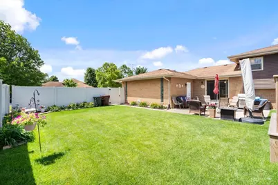 8124 Nottingham Road, Tinley Park, IL 60477 - Photo 27