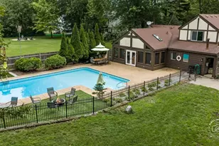 5N284 Oak Rd, Saint Charles, IL 60175 - Photo 3